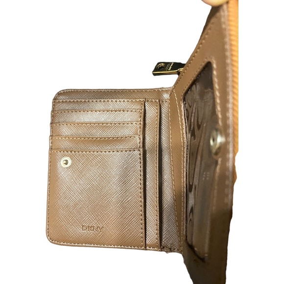 DKNY monogram zip around wallet - Picture 4 of 9